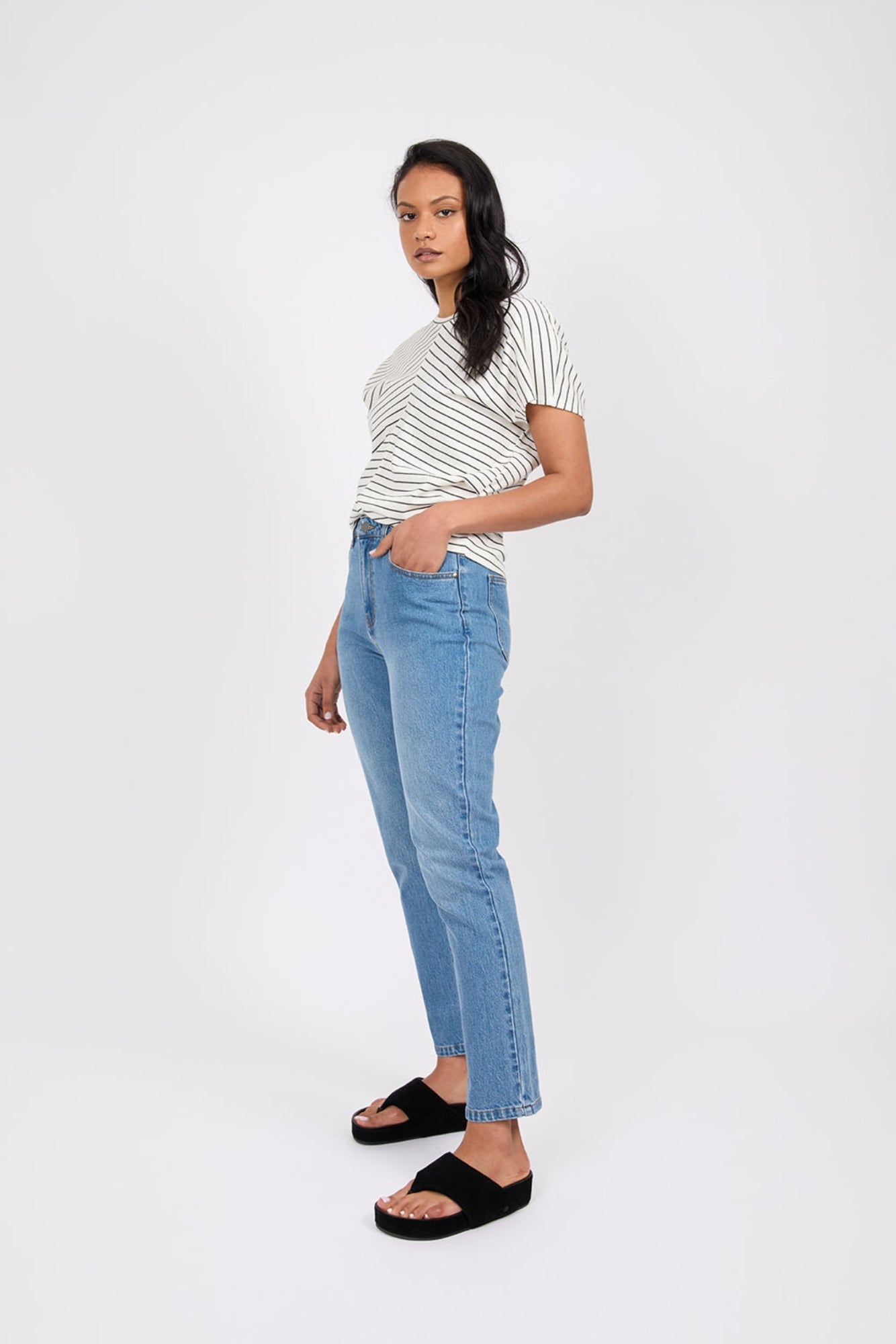 Villow Easy Straight Jean – Vintage Mid Wash
