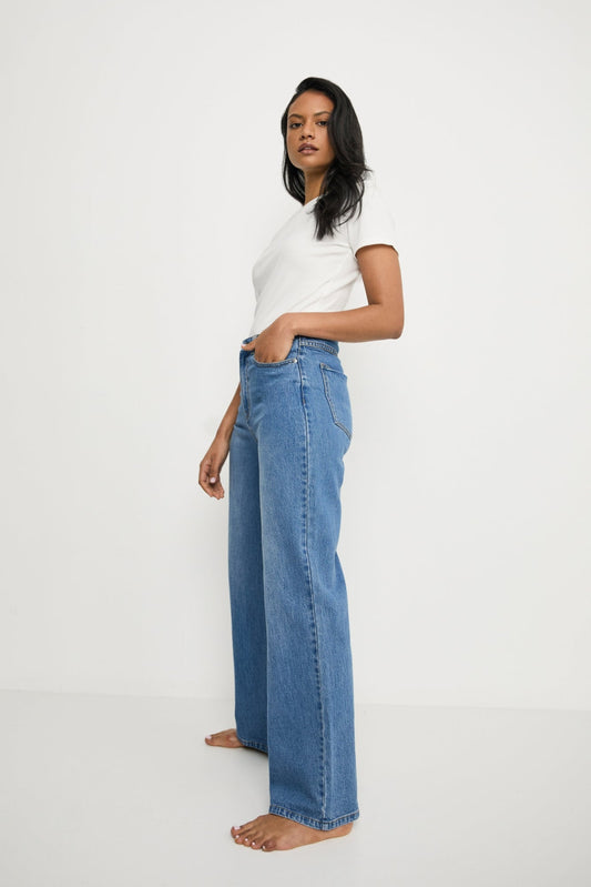 Villow Icon Wide Jean – Vintage Mid Wash