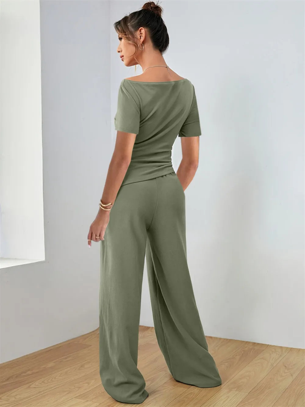 Two Piece Round Neck Short Sleeve T-Shirt and Pants Set